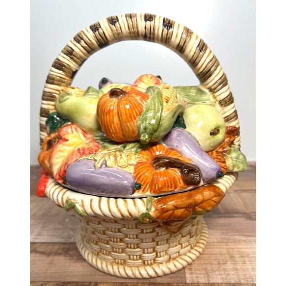Hand-Painted Ceramic Fruit Basket With Lid - Picture 3 of 7